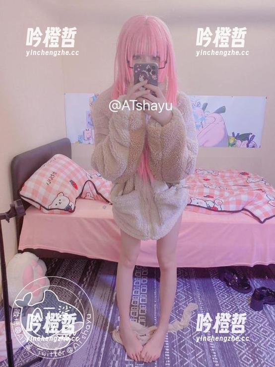 翻到AT鲨的双人肖像，原图竟有种无声的对话感