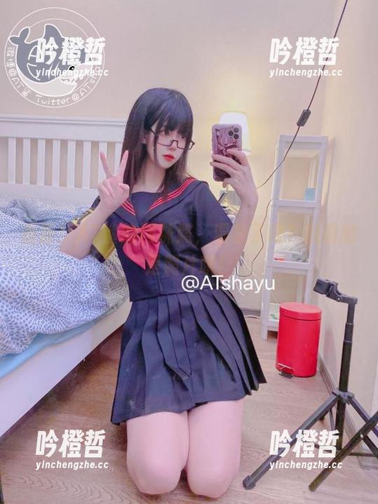AT鲨 最新!AT鲨的网袜照,湿身了吗?我说的是照片哦!