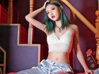 Feilin嗲囡囡 – 全部在来一份：Hana妹的天台照片合集，想必你也想看看！