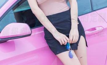 IMiss爱蜜社 – 心妍小公主的定制写真，后宫专属级别的套装展览！今天谁不爱公主裙？