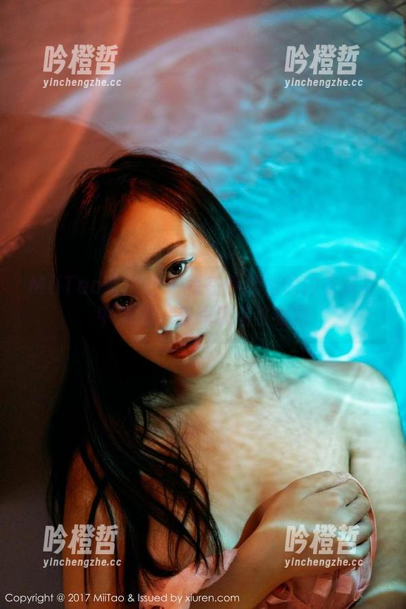 MiiTao蜜桃社 - 我在伊素妍的内衣写真中流浪，在线沉迷这氛围