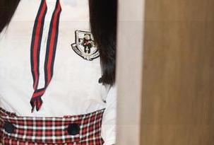 MyGirl美媛馆 – 如何在风中优雅地走?媛媛酱belle的裸足图集下载教你不露痕迹的美。