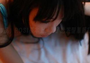 全套豹纹的作品，ROSI基本上是为了给发型素质打个不及格？
