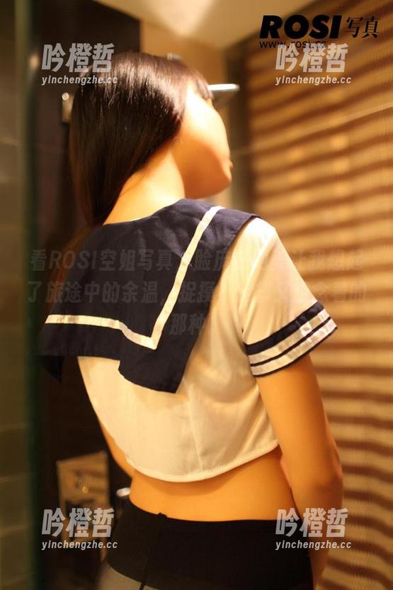 ROSI写真 看ROSI空姐写真,脸庞的绝美让我想起了旅途中的余温,捉摸不定却又想念着的那种。