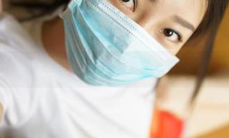 这里是ROSI的红色蕾丝，套图满分的魅惑感，antics开始了哦！