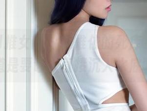 TuiGirl推女郎 – 赵惟依的死库水作品，难道是要让人直接沉入水底吗？
