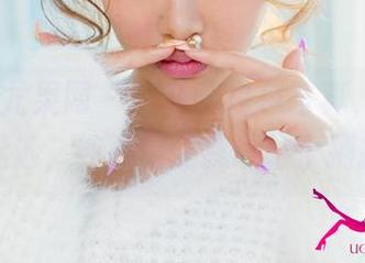 UGirls尤果网 – 穆菲菲白色写真，一眼万年精选，纯粹得让我想给个拥抱！