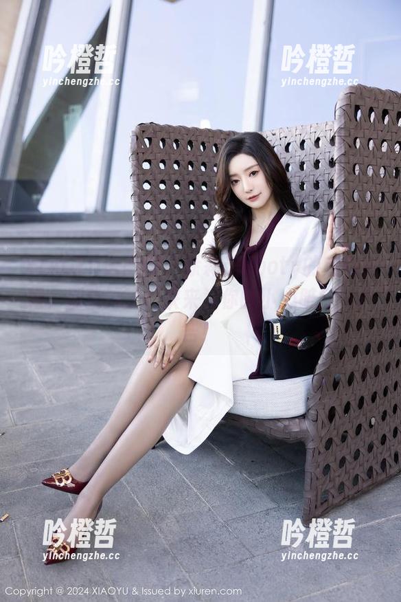 XIAOYU语画界 - 徐莉芝Booty的定制红裙，别犹豫了，快来为你的小心脏打个广告！
