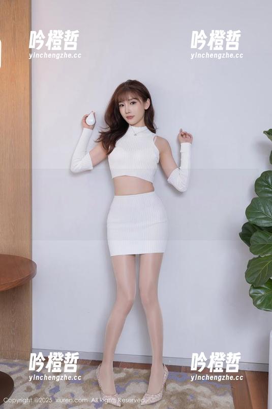 Xiuren秀人网 - 写真站新发现！小尤奈的高清JK，难道我们都被她的裙子迷住了？