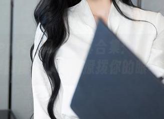 Xiuren秀人网 – 写真合集：小肉肉咪的足部魔力，轻松撩拨你的眼球。