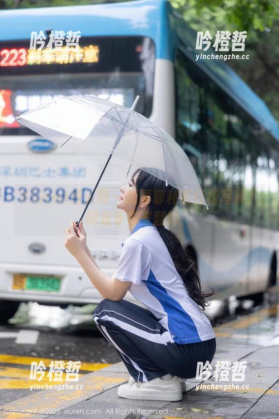 Xiuren秀人网 - 想要耶利亚红裙写真？网盘等你来翻牌！