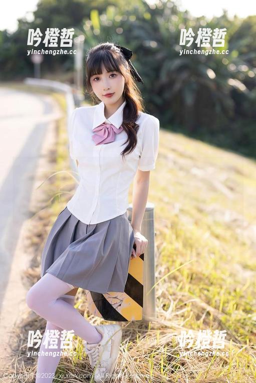 Xiuren秀人网 - 全集上架！苏曼兮的女仆作品，带你领略“怎么能干又好看”的新定义
