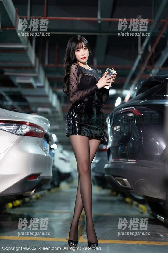 Xiuren秀人网 - 葛征净高184cm的原图，学妹在这里微风中轻扬