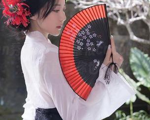 Xiuren秀人网 – 赵惟依coco的透明挑战：能不能让你也清澈？