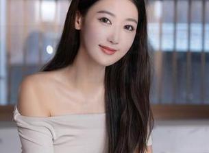 Xiuren秀人网 – 雯大王susie的泳池趣图,这种“跳进水里”的说法还能再悬疑点吗?