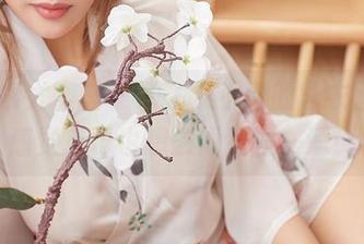 YouMi尤蜜荟 – 看了艾小青的泳衣图集，感觉自己也想去海边遛一遛！