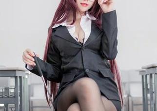 《金莲》，yoko夏宅的新作品又要拷问我的审美了吗？