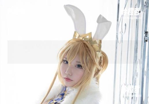 サク(saku)写真合集：这年头，谁还不在Fantia上丢丢自拍？