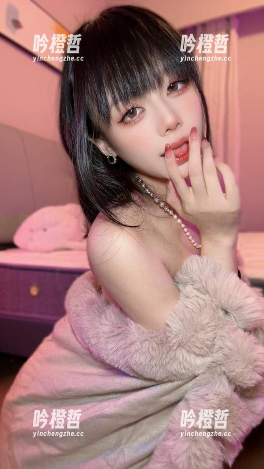 荣升好奇宝宝，九言的私拍里卯月桃子难道藏着一些小趣味？