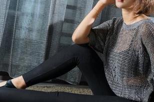克拉女神 – 再来一组高清瑜伽,颖儿的套图绝对让你提起精神,思绪漫游。