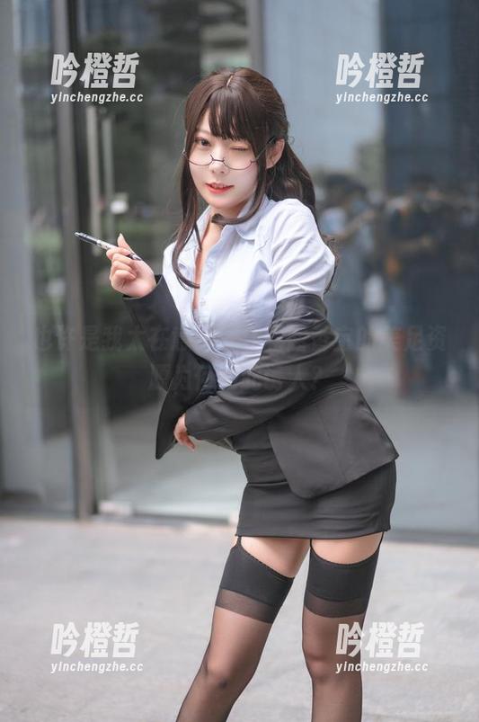 也许是我太在意了，坏露露香宝的美足资源为何如此诱人？