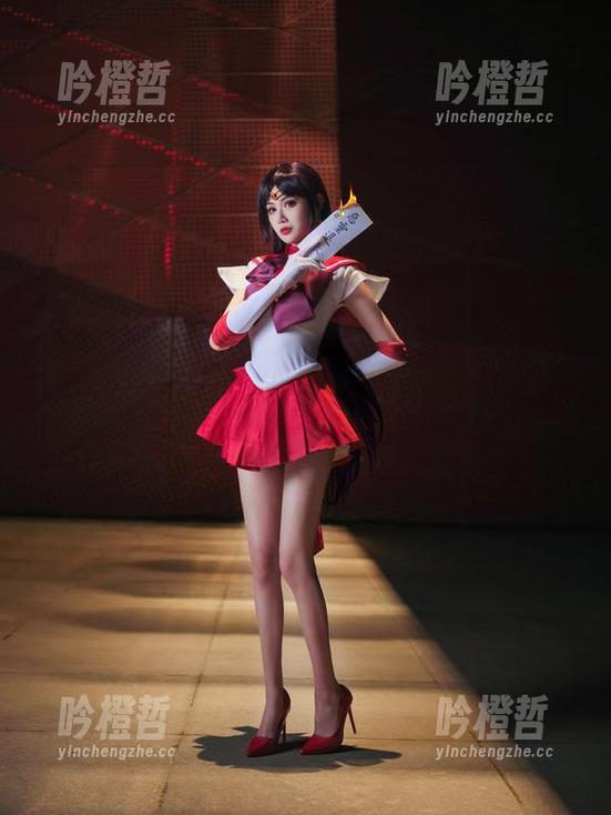 大梨子不是御姐 观看大梨子不是御姐的郑重礼服合集,听说这玩意儿逗乐指数直逼满格!
