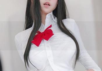 小红帽和红苹果,女主K的写真,每一张都让我有些反思。