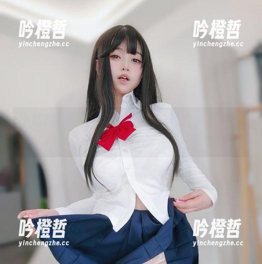 小红帽和红苹果，女主K的写真，每一张都让我有些反思。
