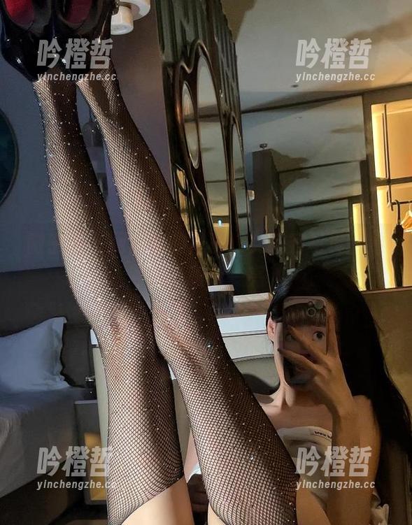 微密圈 - 网盘里的隐秘：女刺客写真，看得我眼前一亮
