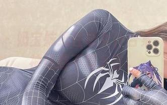 微密圈 – 奶宝妹纸性感女仆合集,隐约的神秘感不需多言。