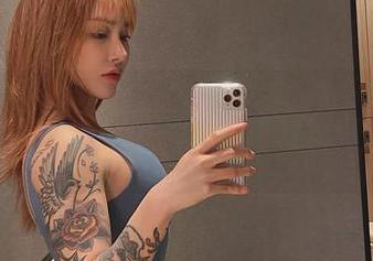 微密圈 – 观看宋昱欣的泳衣，图包里好像藏了点小心思？