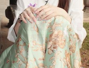 小众视觉 – 泳衣图集分享:小薯条和她的水花,别想玩得太尽兴哦。