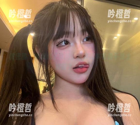 小优优子 微密圈 - 小优优子私拍,那身连体衣是不是太抢眼了点?