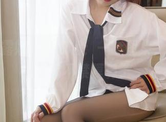 小女巫露娜的连衣裙：一个图集，让你下载前不禁摸鼻子