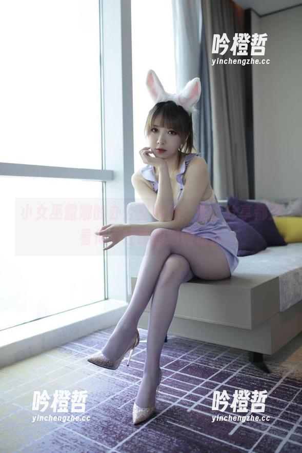 小女巫露娜 小女巫露娜的办公室内外,每个分享都是看似不经意的细微动作