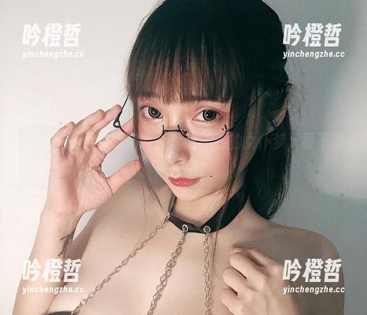 壁纸里的小泉学姐吖，透明不过的女仆梦，要不要来一张？