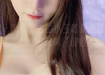 微密圈 – 翻来覆去的小玉吃果冻日常作品，像是在追逐一只叫“颜色”的兔子