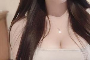 微密圈 – 小玉吃果冻的灰丝写真,真的是四季穿搭新选择了么?