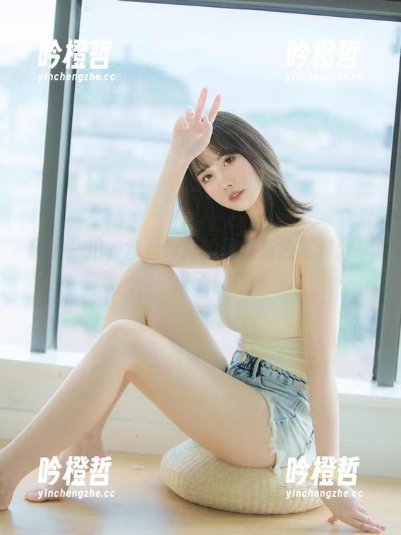 随手一拍，念雪ww的居家蓝色写真分享来了！