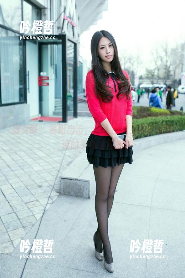 推女郎-易阳 推女郎 - 易阳出击,双人图集免费的致敬,谁的掌心会闪光?