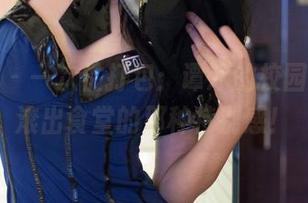 推女郎 – 一次性打包：谭冰的校园美图，滚出食堂的那种特别感！