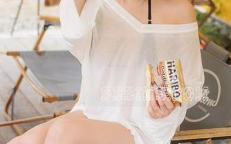有位博主叫普美Bomi(보미)，竟然带我们泡进了图集的浴缸！