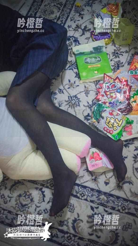 高清写真，木花琳琳是勇者在菜肴之间的肆意play，不小心吃掉自己的形象！