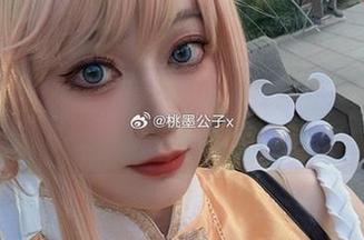 桃墨公子,自拍合集里的自我修养,果然很不同。