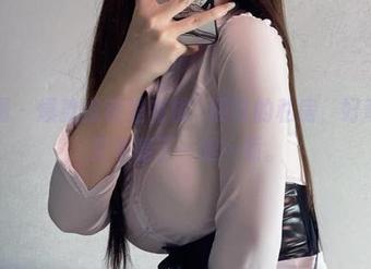 微密圈 – 爆款推荐里有桃沢樱呀的私房，好奇的我又多看了一眼…呃。