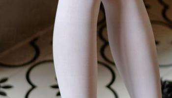 森萝财团 – 女仆模式启动！最新写真，小七的任性与俏皮真舒服。