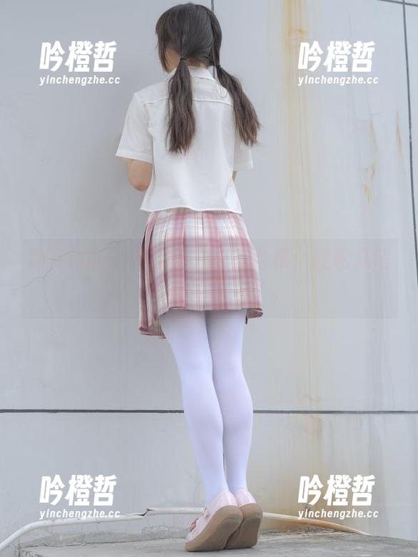 森萝财团-小樱 森萝财团 - 小樱的办公室合集:轻松几笔,俏丽就进来了。