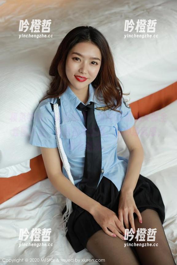 模范学院 - 认真地说，程程CC的兔女郎全套图片里，有些形象还挺，这种迷离感，真有意思。