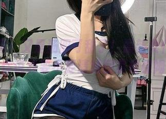 微密圈 – 又是汤圆可甜了！最新女仆作品，你说我要不要请她回家做保姆？