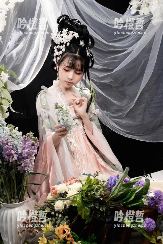 爆机少女喵小吉的写真：永恒魅魔，真的让人不想离开屏幕啊！